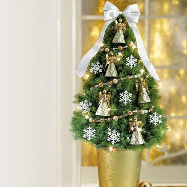 arbre-de-Noël-decoration-cloches-decoratives-ruban