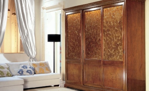 armoire bois design marron doré