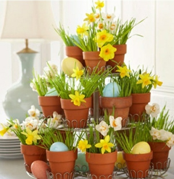 arrangements floraux Pâques pots oeufs
