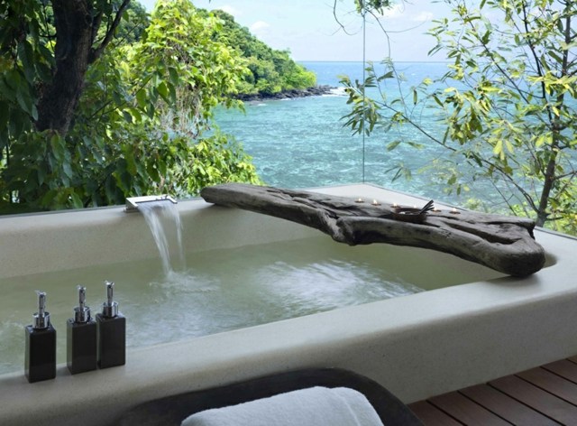 bain relaxant vue ocean thailande