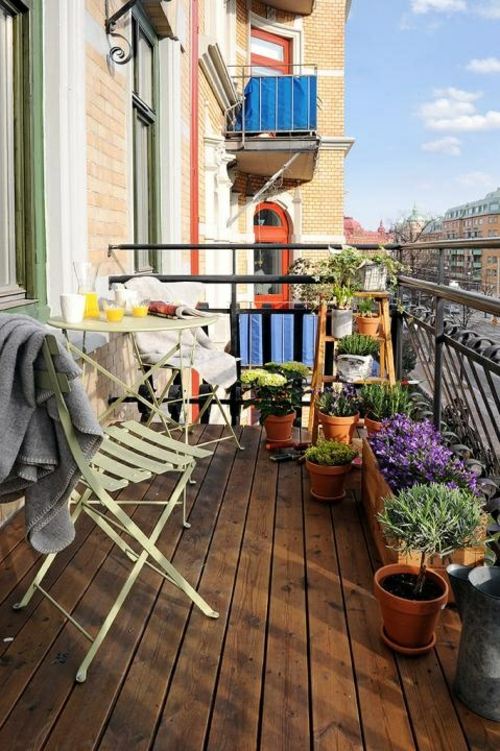 balcon style scandinave colorée