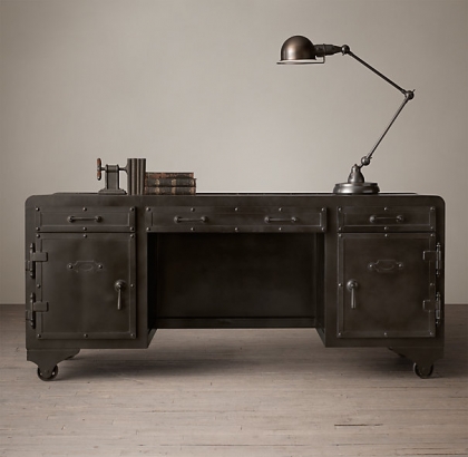 bureau-design-Iron-Vault-Desk-rivets-design-masculin-original