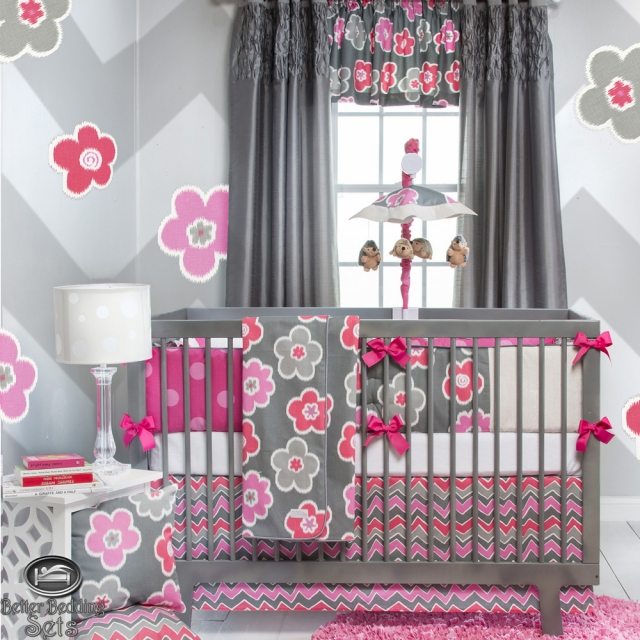 chambre-bébé-fille-idée-originale-couleur-grise-rose