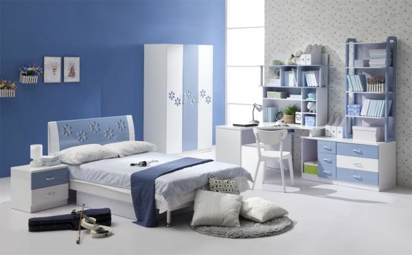 chambre coucher bleu blanc deco