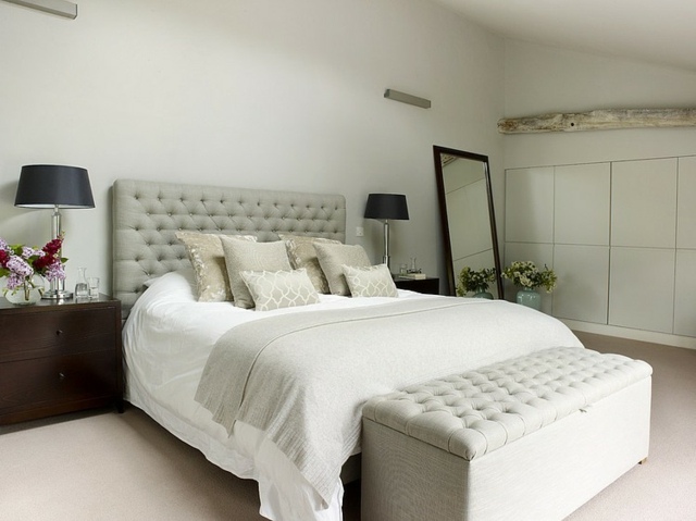 chambre moderne design capitonne capitonnage bout de lit blanc clair