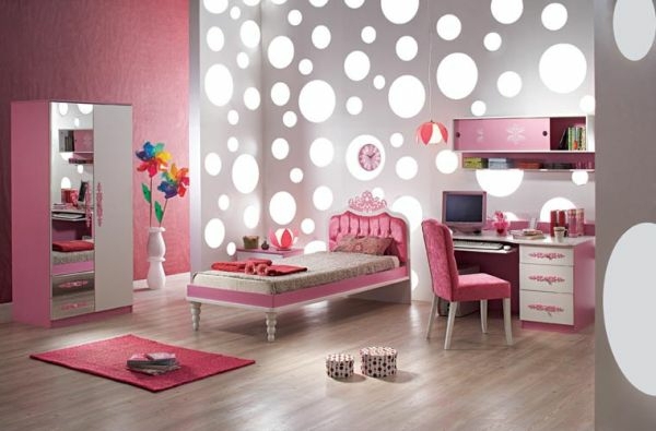 chambre pour fille avec couleur rose argent