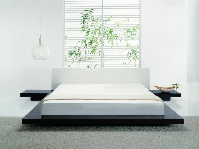chambre-zen-idées-atmosphère-chambre-coucher-blanche-minimaliste-cadre-lit-bois-noir-table-chevet-basse-suspension-moderne-blanche