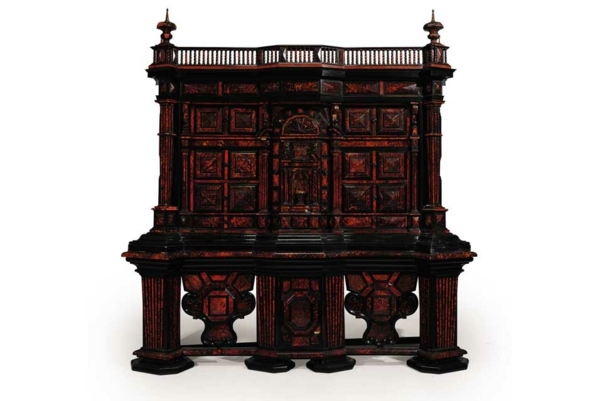 commode meuble baroque bois taillé
