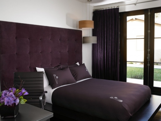 couleur-chambre-coucher-combinaisons-linge-lit-lilas-foncé-murs-blancs-suspensions-beige-gris couleur chambre