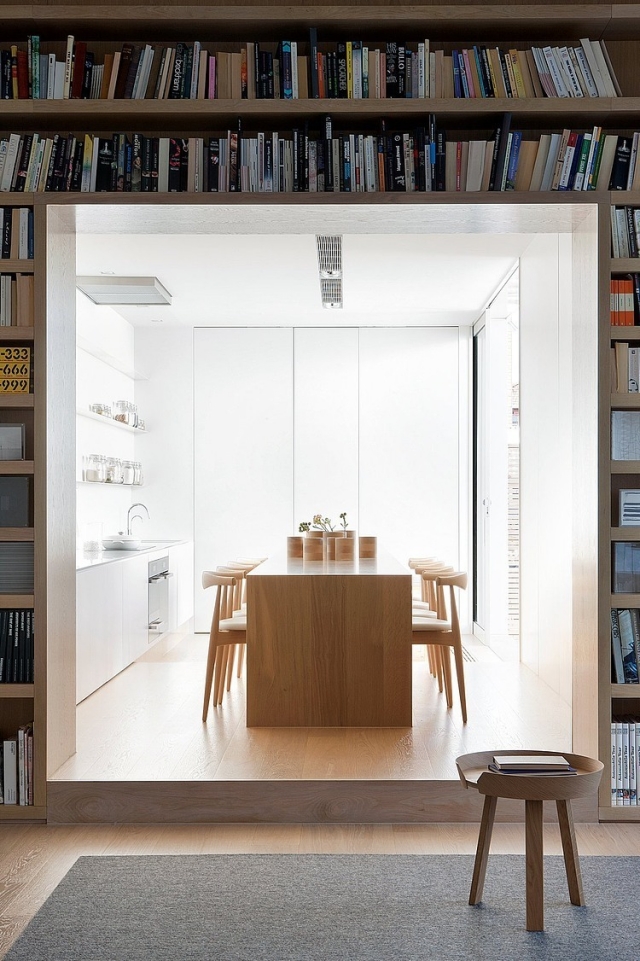 design-moderne-salle-manger-blanche-bois-clair