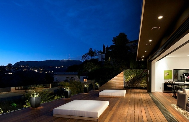 deux-lits-exterieur-sur-veranda-panoramique