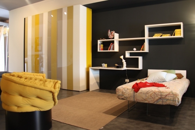 déco-chambre-ado-couleurs-murs-noir-armoire-blanche-rayures-jaunes-fauteuil-jaune déco chambre ado
