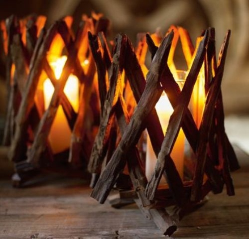 déco de table avec bougies et accessoires bois
