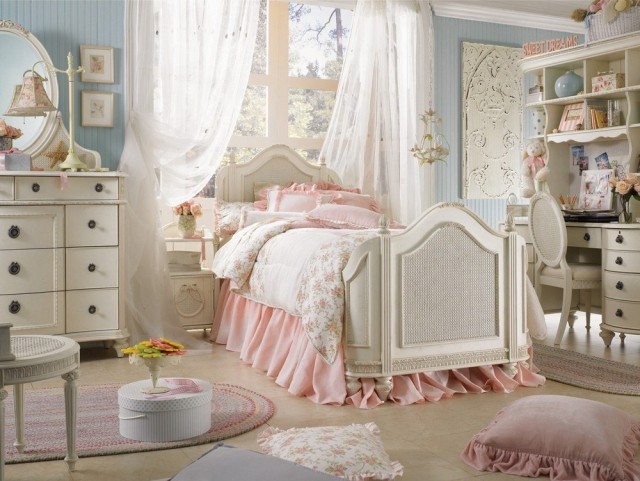 décoration-chambre-fille-Shabby-Chic-blanc-rose
