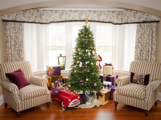 décoration-de-Noël-idée-originale-sapin-canapé-fauteuils