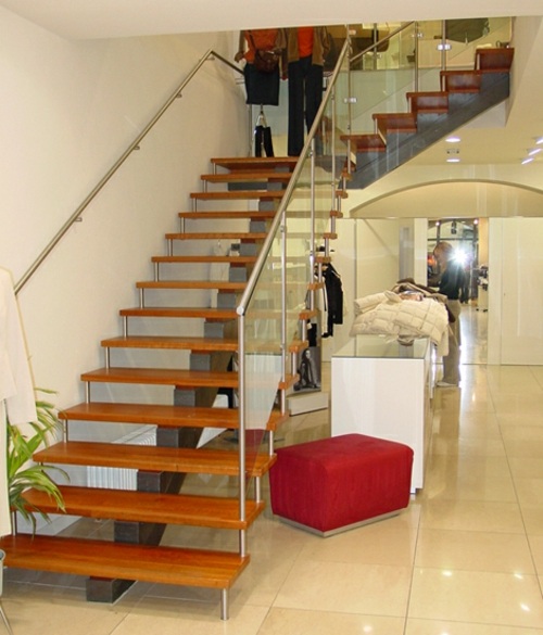 escalier de design classique bois