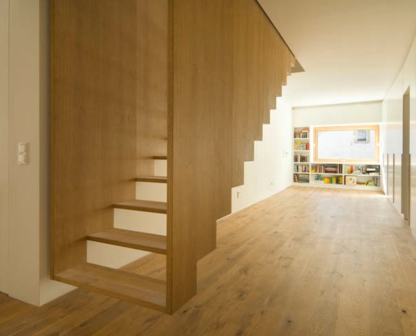 escalier interieur contemporain bois