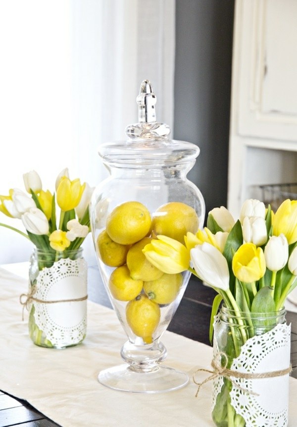 déco cuisine des citrons et des tulipes jaunes vase