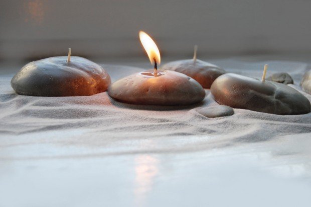 galets bougies petites dragées déco table