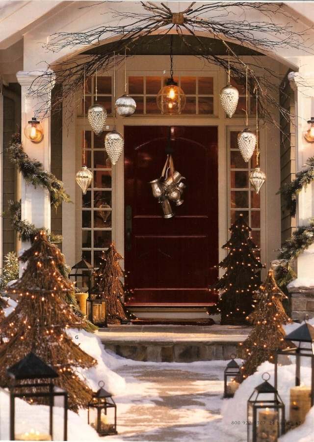 guirlandes-lumineuses-Noël-ornements-sapins-décoratifs-porte-entrée guirlandes lumineuses