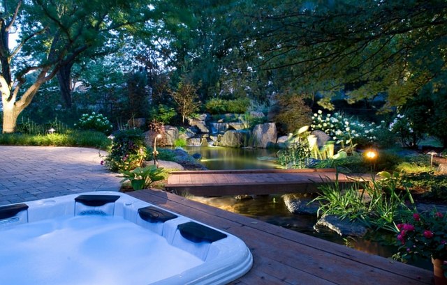jardin moderne apparence naturelle piscine jacouzzi