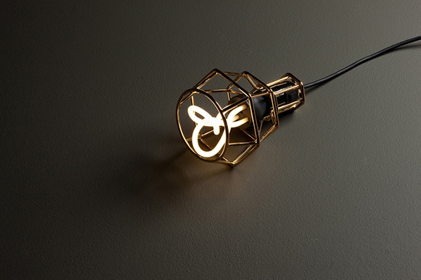 lampe eclairage ampoule design innovant plie