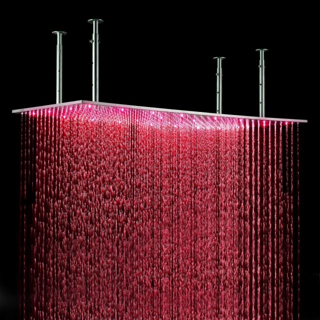 luminaire-salle-de-bains-idée-originale-couleur-rouge-douche