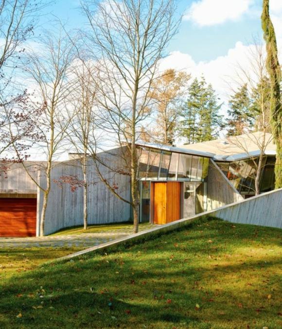 maison familiale design contemporain formes géométriques assymétriques