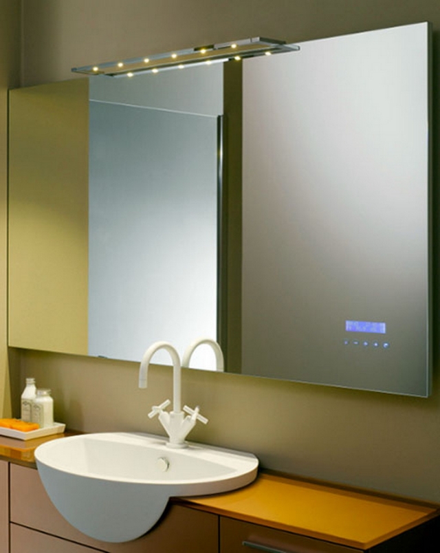 miroir-salle-de-bains-idée-originale-forme-rectangulaire-luxe-style