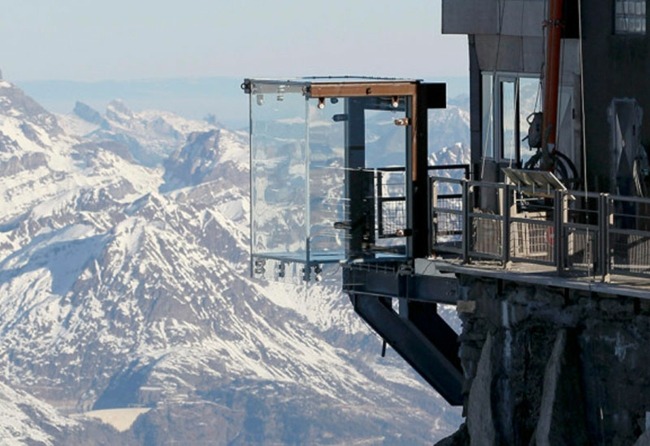 Mont-Blanc attraction dans le vide