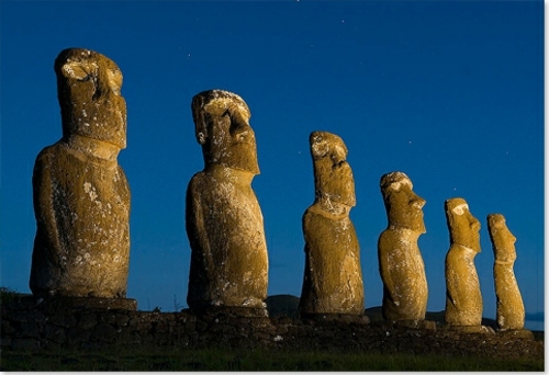 mystérieuse ile de paques polynésie monolithes pierre Bob Krist
