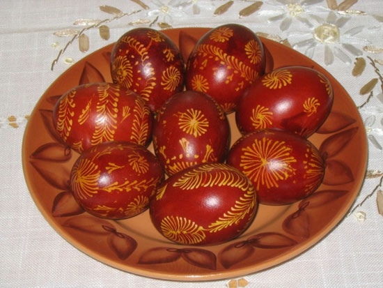 oeufs de paques colorés Biélorussie