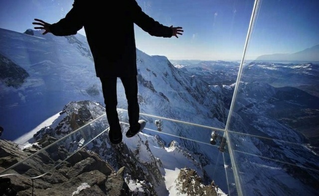 vue depuis l'attraction de Mont-Blanc