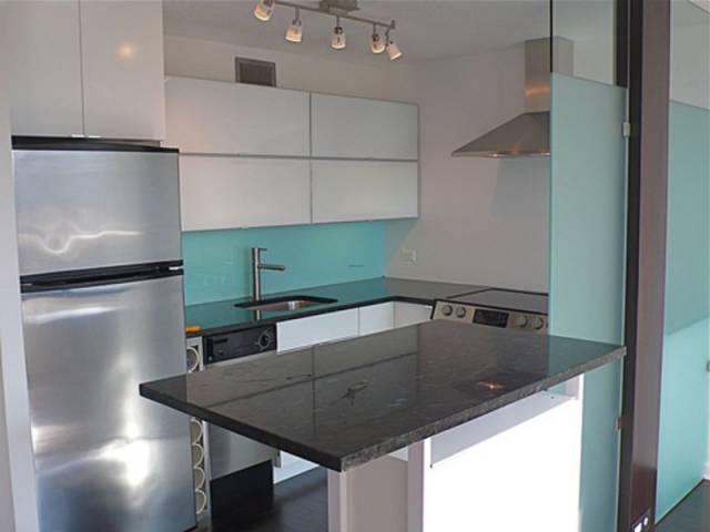 petite-cuisine-idée-originale-luxe-style-brillance