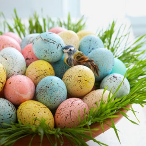 petits oeufs décorés Pâques