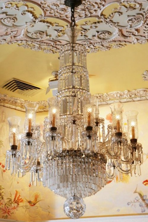 plafond vintage retro antique lustre medaillon moulures cristal