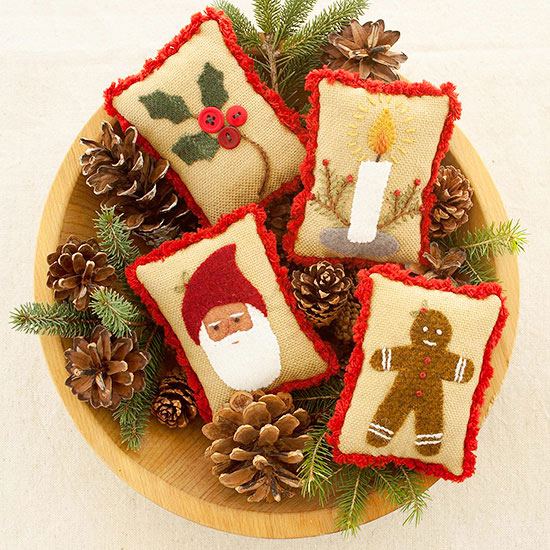 père Noël décoration-sympa-fête-mini-coussins-decoratifs