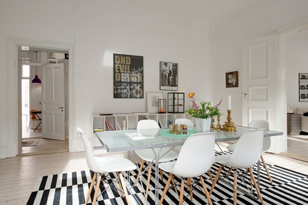 salle à manger design blanc tapis rayures