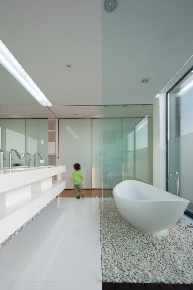 salle de bain deco galets antonio fernandez architects