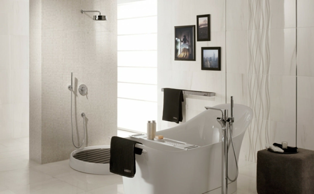 salle de bain explore différentes textures de blanc