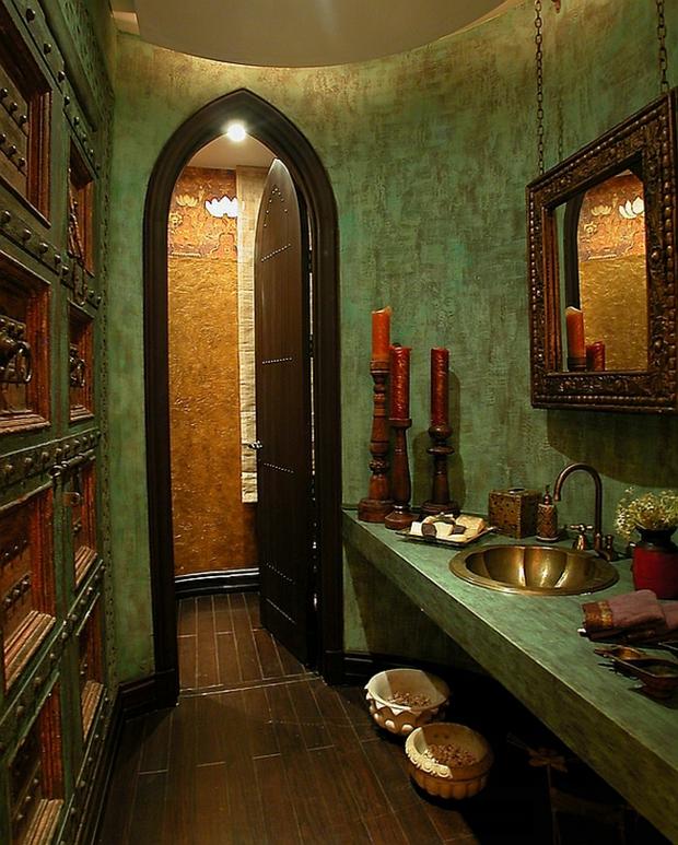 salle de bain  riche textures et formes orientales
