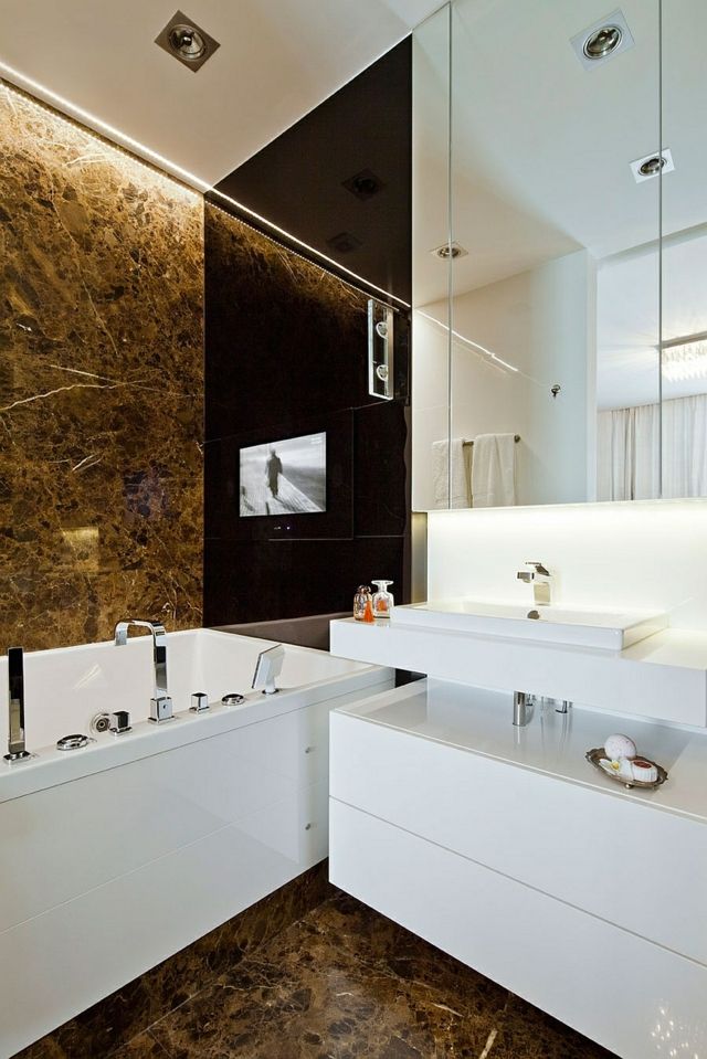 salle de bain tendance touche dorée irrésistible