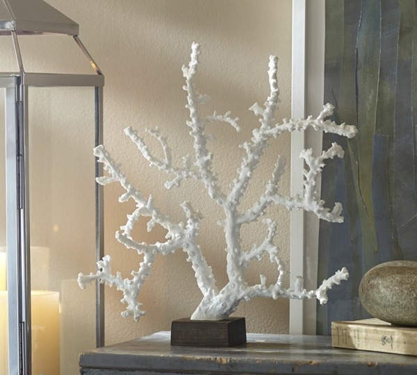 statuette corail blanc