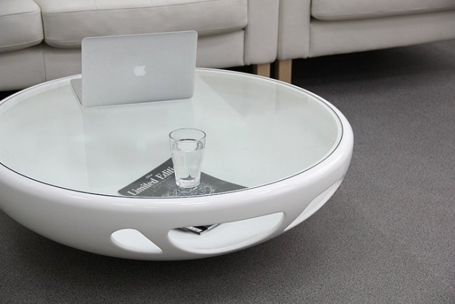 table-basse-ronde-idée-originale-couleur-blanche-surface-verre
