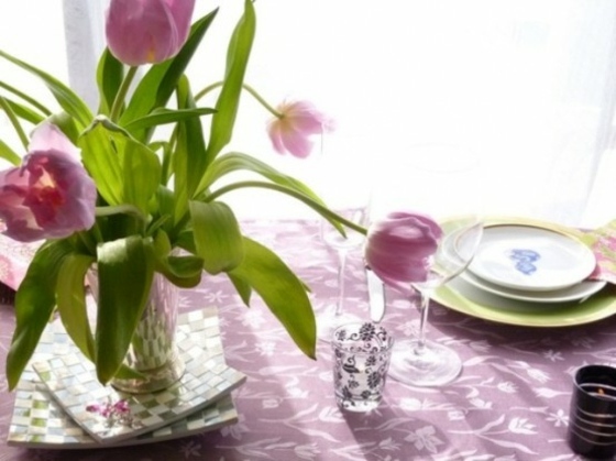 table décorée tulipes
