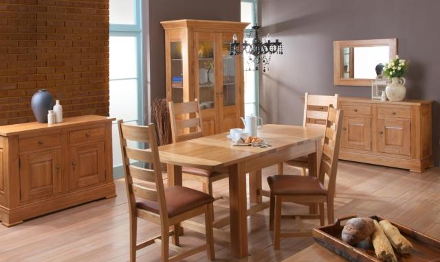 table-extensible-idée-originale-materiau-bois-chaises