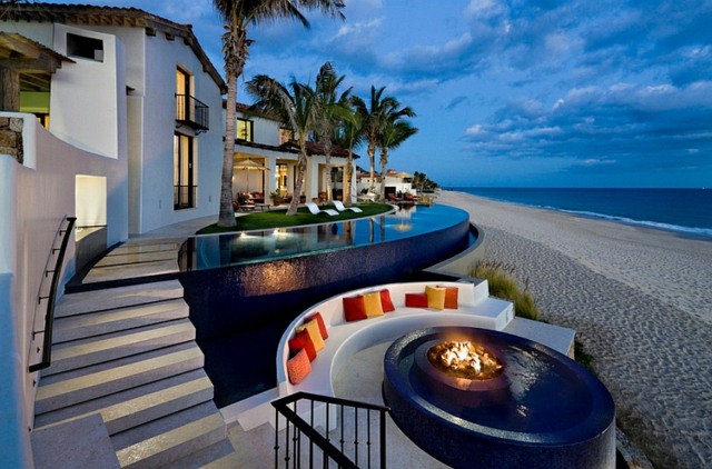 terrasse jardin contrebas circulaire escalier plage mer