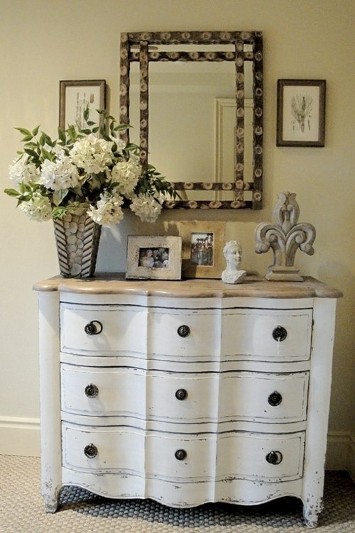 vieille-armoire-blanc-miroir-decoration