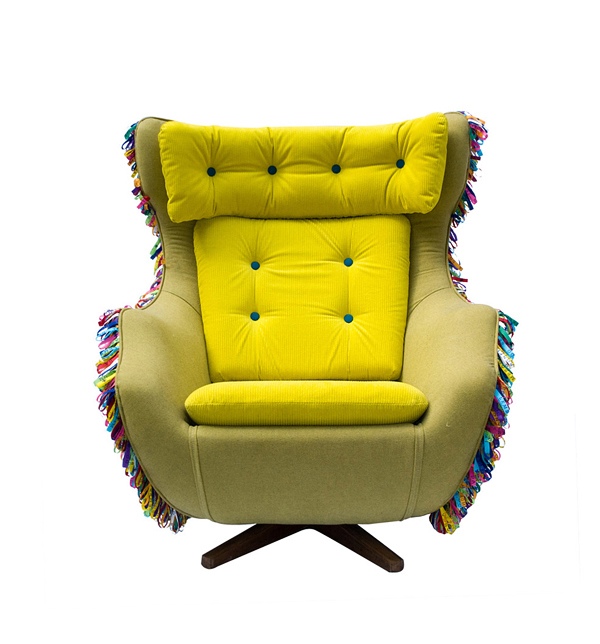 chaise couleur jaune pour coussins