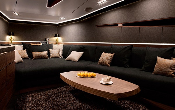 yacht interieur confortable